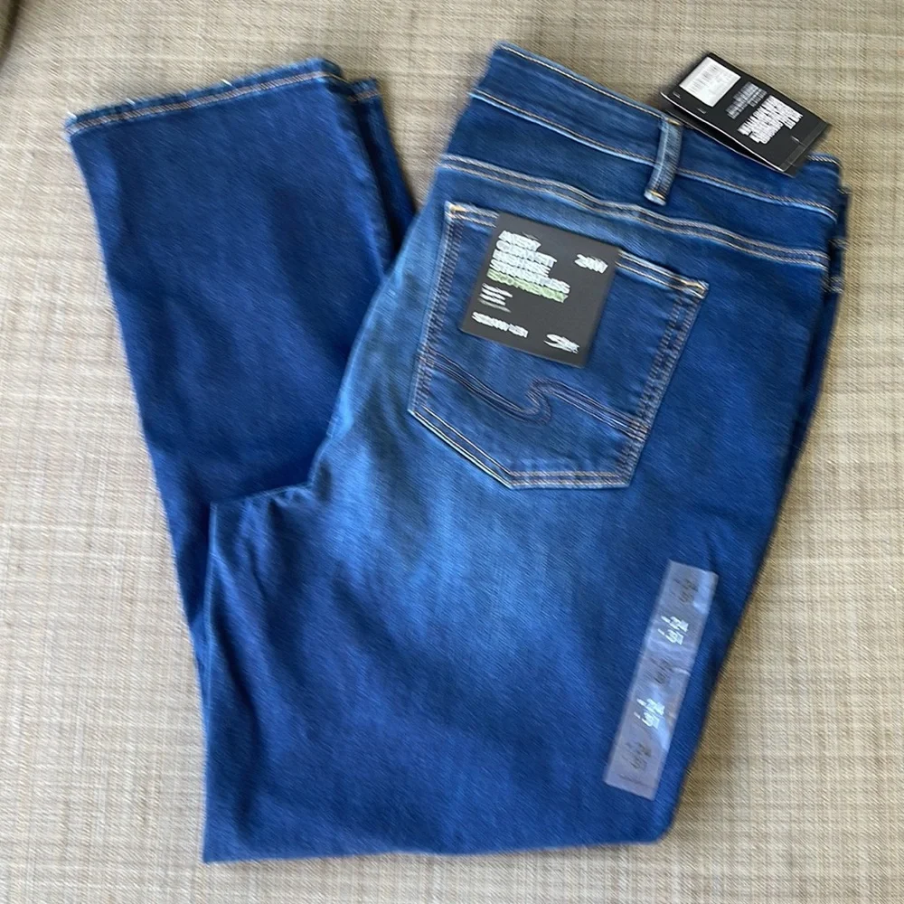 NEW Silver Jeans Co. Avery Curvy Fit High arise Straight Jeans sz 24W L31 - Picture 3 of 4
